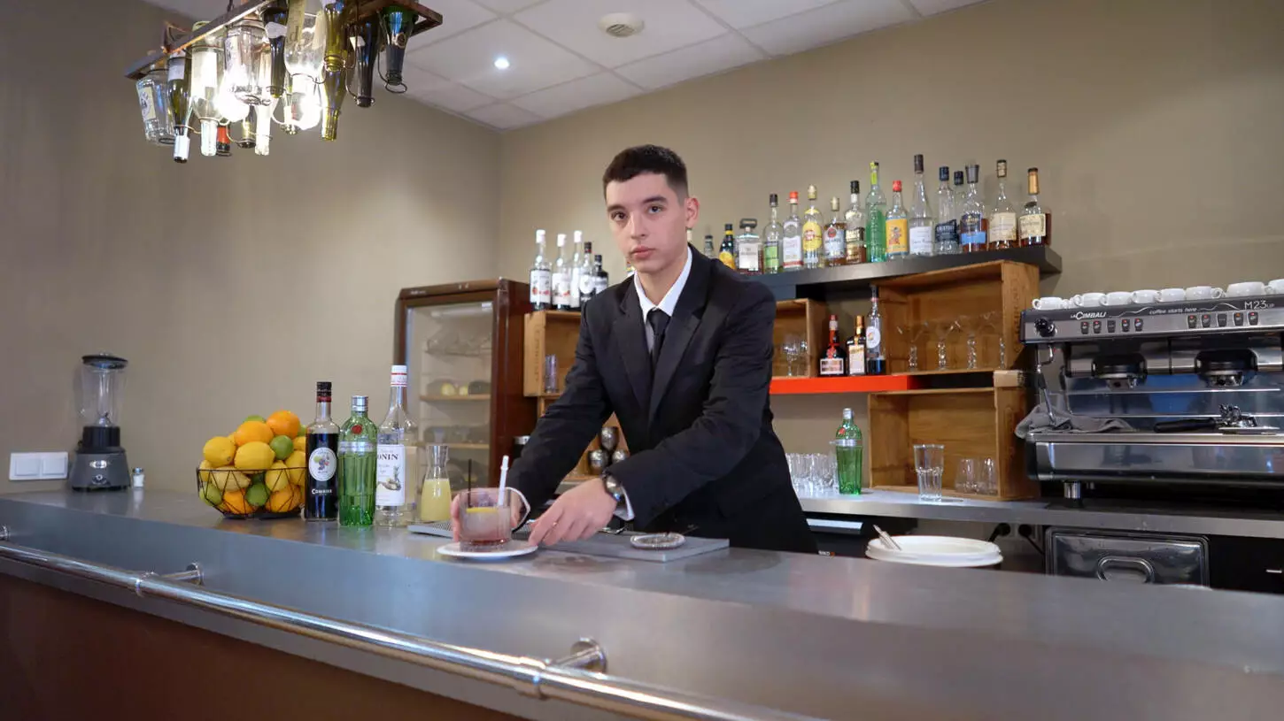 barman.jpg